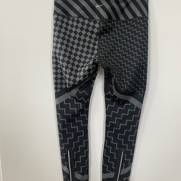 Nike dri-fit running tights - Picture 2 of 5